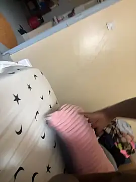 annkeller online show from November 14, 2025, 8:24 am