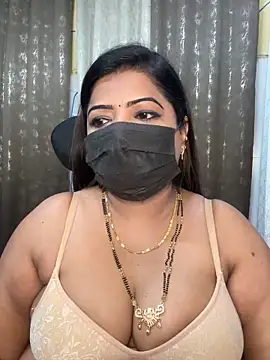 Snapshot of Oh-Monika chatting on September 25, 2025, 4:05 am Oh-Monika online show from September 25, 2025, 4:05 am