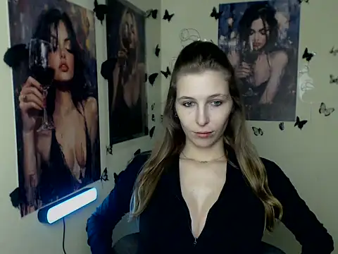 StrangerGi online show from November 13, 2025, 12:48 pm