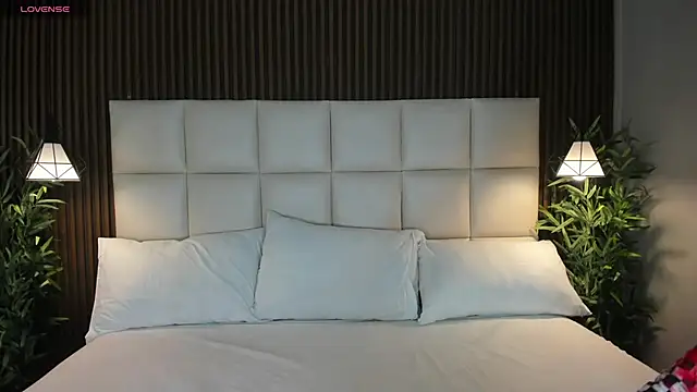 CailynBrowm online show from November 14, 2025, 4:33 am