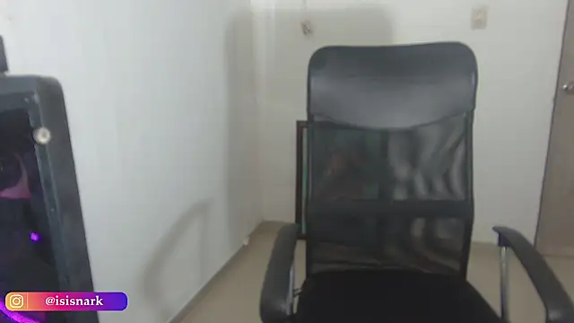 Isis69  online show from February 25, 2025, 7:36 pm