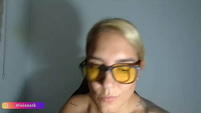 Isis69  online show from November 7, 2025, 1:05 am