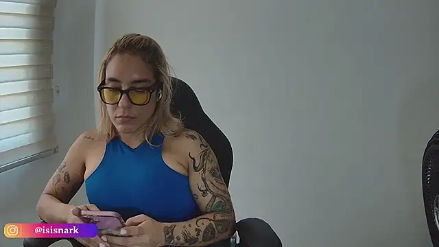 Isis69  online show from April 14, 2026, 3:18 pm