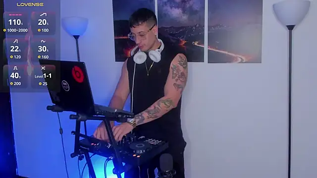 Snapshot of matt_saill chatting on November 7, 2025, 11:27 pm matt saill online show from November 7, 2025, 11:27 pm