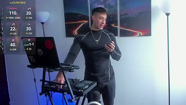 Snapshot of matt_saill chatting on November 8, 2025, 12:16 pm matt saill online show from November 8, 2025, 12:16 pm