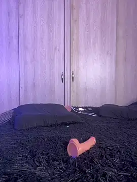 Nina Fuentes online show from February 25, 2025, 8:19 pm