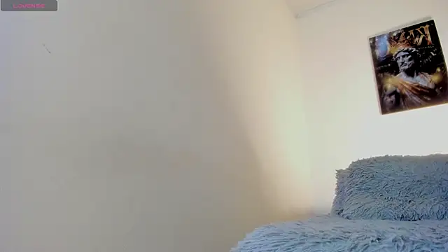 Nina Fuentes online show from September 29, 2025, 10:47 pm