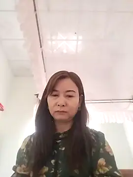 Sexy-ladyboobs20 online show from January 20, 2025, 5:15 am