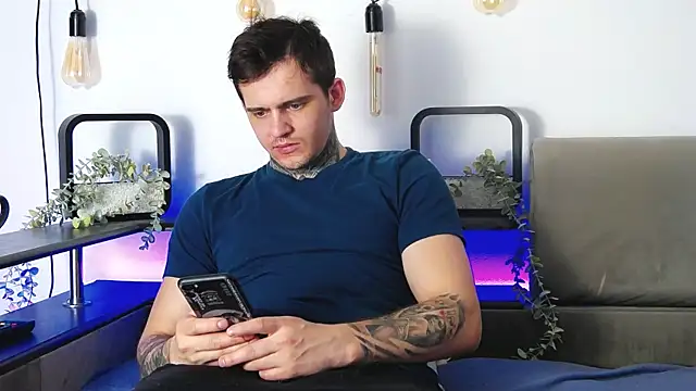 Snapshot of CarterCole chatting on January 31, 2025, 8:01 am CarterCole online show from January 31, 2025, 8:01 am