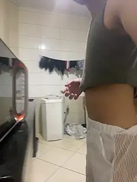 Maurob18 online show from October 23, 2025, 12:32 am