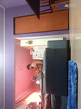 Maurob18 online show from April 21, 2026, 2:23 pm