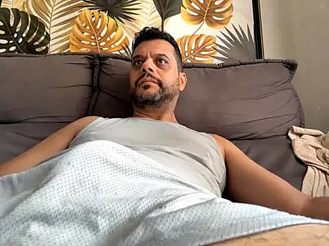 HornyBeachBoyBR online show from April 13, 2026, 2:00 pm