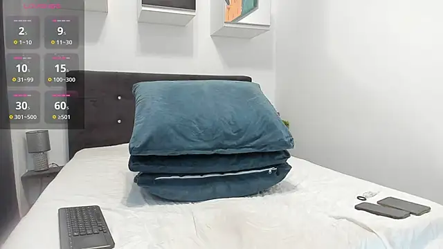 Snapshot of RawAdam chatting on June 12, 2026, 6:23 am RawAdam online show from June 12, 2026, 6:23 am