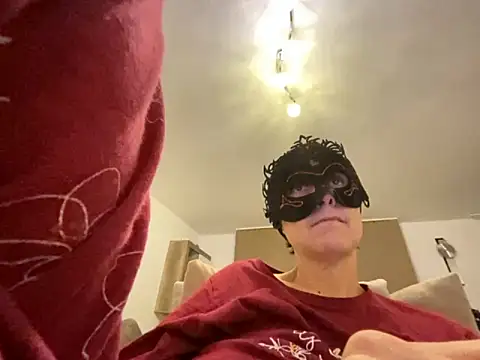 Marilou1983 online show from April 15, 2026, 8:31 pm