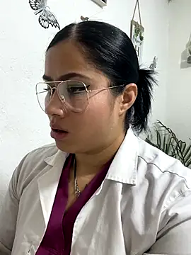 Snapshot of Sweet__Nurse1 chatting on October 23, 2025, 5:33 pm Sweet Nurse1 online show from October 23, 2025, 5:33 pm