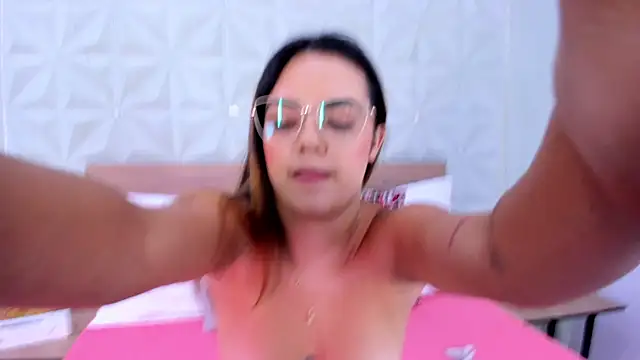 Stacey white  online show from June 4, 2026, 8:37 pm