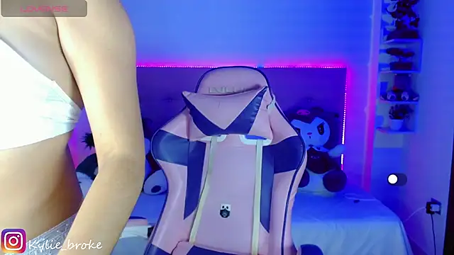 Kylie brokee online show from February 4, 2025, 9:10 pm