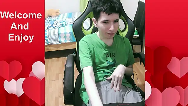 Snapshot of Twink_martinboy chatting on August 7, 2026, 12:01 am Twink martinboy online show from August 7, 2026, 12:01 am