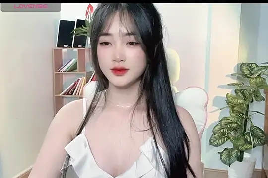  Aimy  online show from March 5, 2025, 6:56 pm