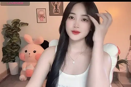  Aimy  online show from September 22, 2025, 4:31 pm