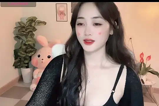  Aimy  online show from October 28, 2025, 4:42 pm