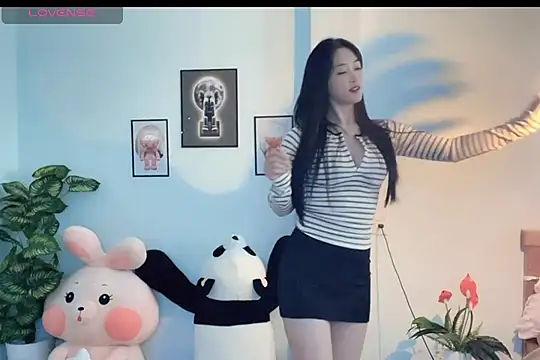  Aimy  online show from November 30, 2025, 4:27 am