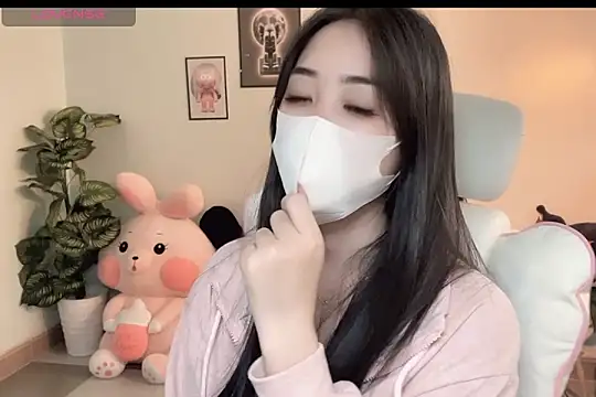  Aimy  online show from January 12, 2026, 6:18 am