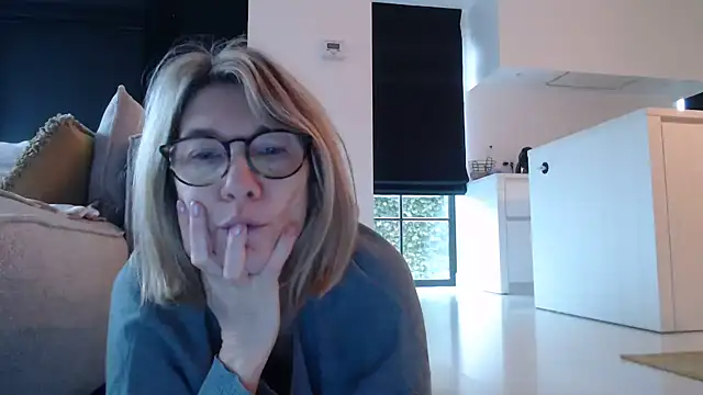 godinflower online show from November 13, 2025, 8:57 am