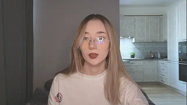 VikiSea online show from March 7, 2025, 1:07 pm