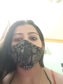 SANAYA ROY online show from September 12, 2025, 7:41 am