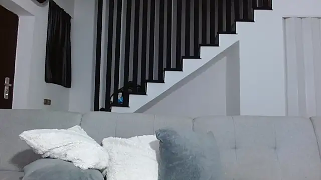 Gabrielaaxxx online show from September 8, 2025, 8:19 pm