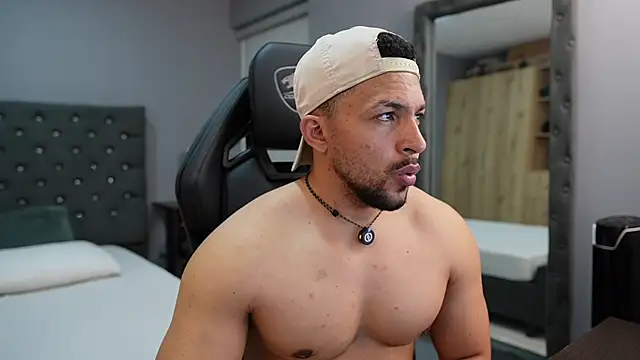 Martin Logan online show from April 4, 2026, 11:35 pm