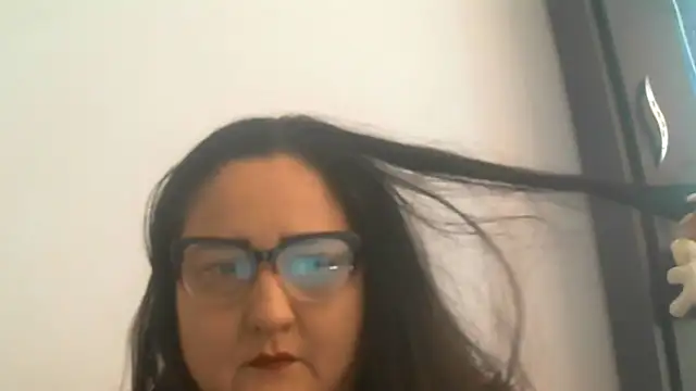 nanita1545 online show from December 16, 2025, 8:47 pm