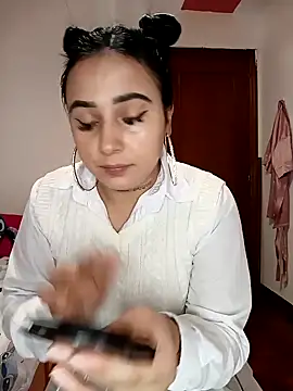 Juanamd1 online show from January 17, 2025, 8:24 am