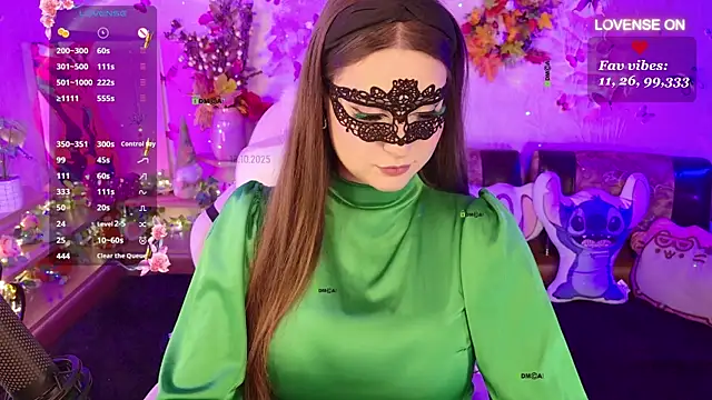 Miss SweetPeach online show from October 18, 2025, 5:25 pm