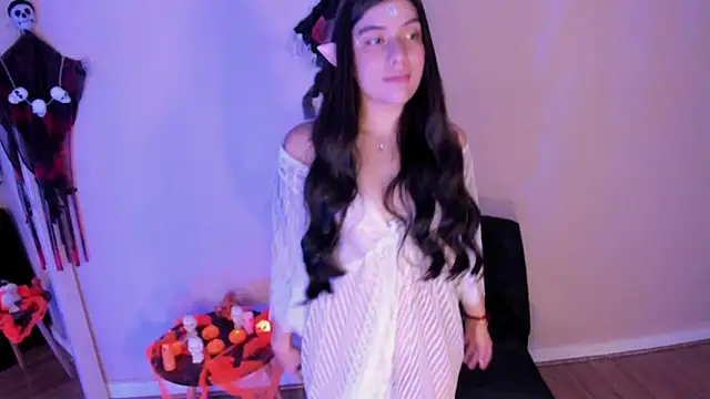 dakotaa   online show from October 31, 2025, 8:32 pm