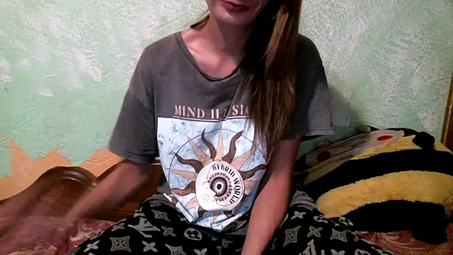 DennisXCaroll online show from November 8, 2025, 6:40 pm