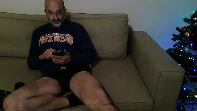 newsimo74 online show from December 25, 2024, 6:52 pm