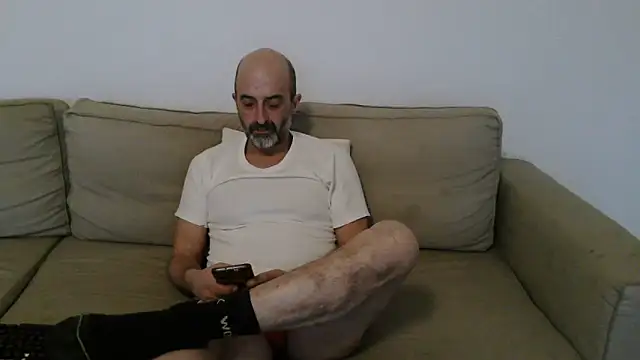 newsimo74 online show from February 9, 2025, 4:07 pm