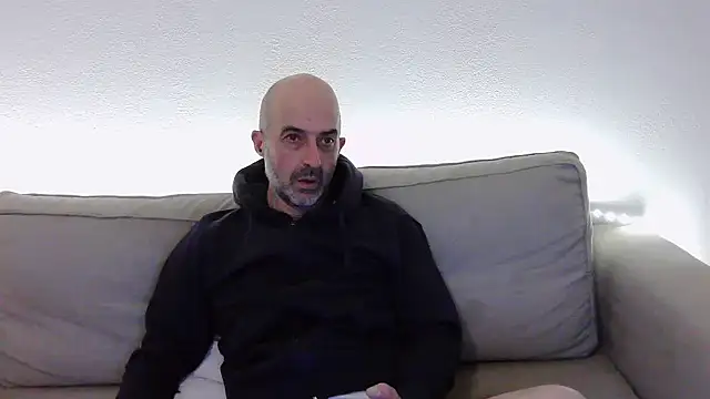 newsimo74 online show from February 16, 2025, 5:04 am