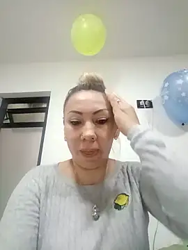 coral smitth online show from November 10, 2025, 4:17 pm