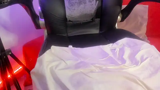 iambrihana online show from February 13, 2025, 1:08 am