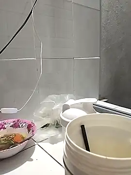 HimiJim online show from November 28, 2025, 12:24 am