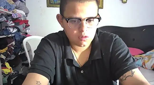 tatsumi nao online show from February 8, 2025, 10:39 am