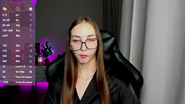 Sm0ly online show from January 7, 2025, 1:17 am