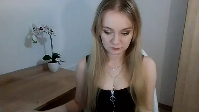 AlmaHoney online show from February 4, 2025, 4:08 pm