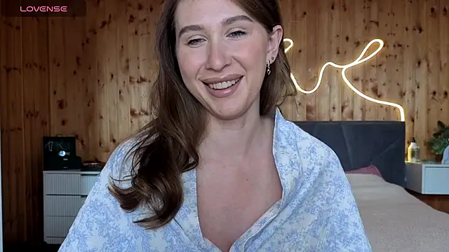 KellyBeeal online show from January 18, 2026, 9:35 am