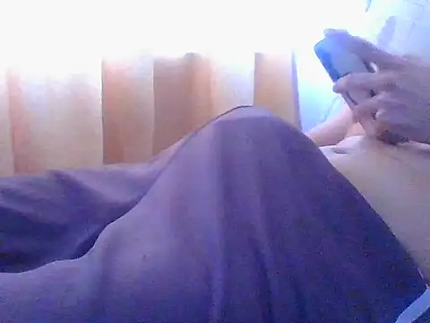 Snapshot of Juan2323hot chatting on March 13, 2026, 9:10 pm Juan2323hot online show from March 13, 2026, 9:10 pm