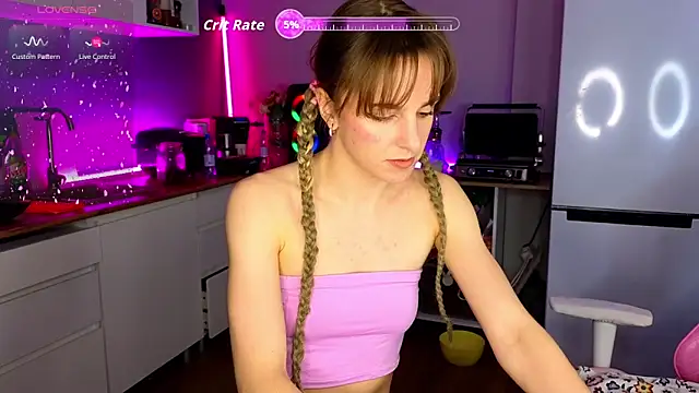Snapshot of Kate_Sex_House chatting on May 21, 2026, 10:44 am Kate Sex House online show from May 21, 2026, 10:44 am
