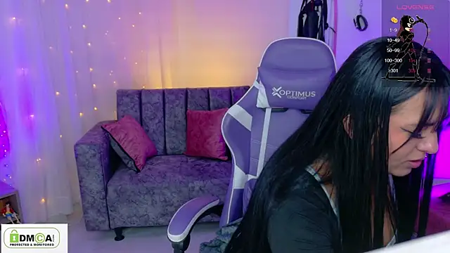 Miss scarllet  online show from May 13, 2026, 1:08 pm
